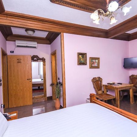 Brilant Antik Center Hotel Tiranë Luaran gambar