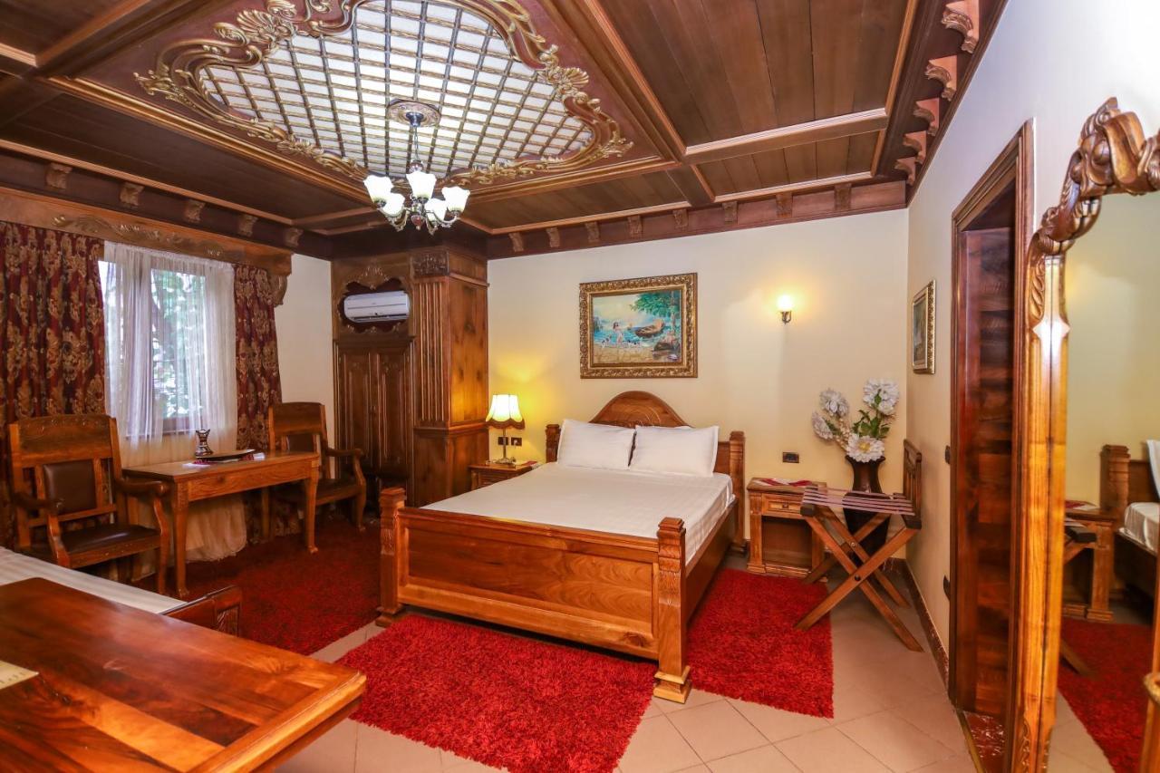 Brilant Antik Center Hotel Tiranë Luaran gambar