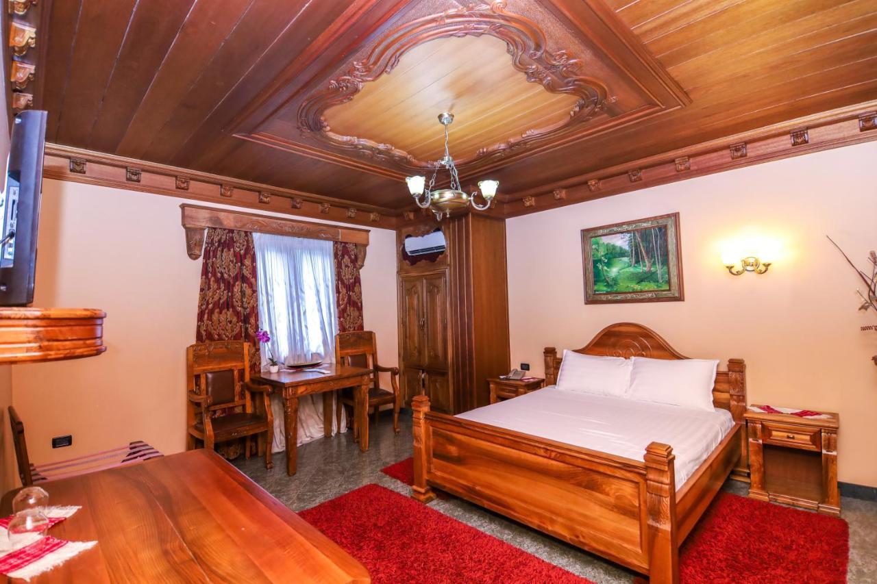 Brilant Antik Center Hotel Tiranë Luaran gambar