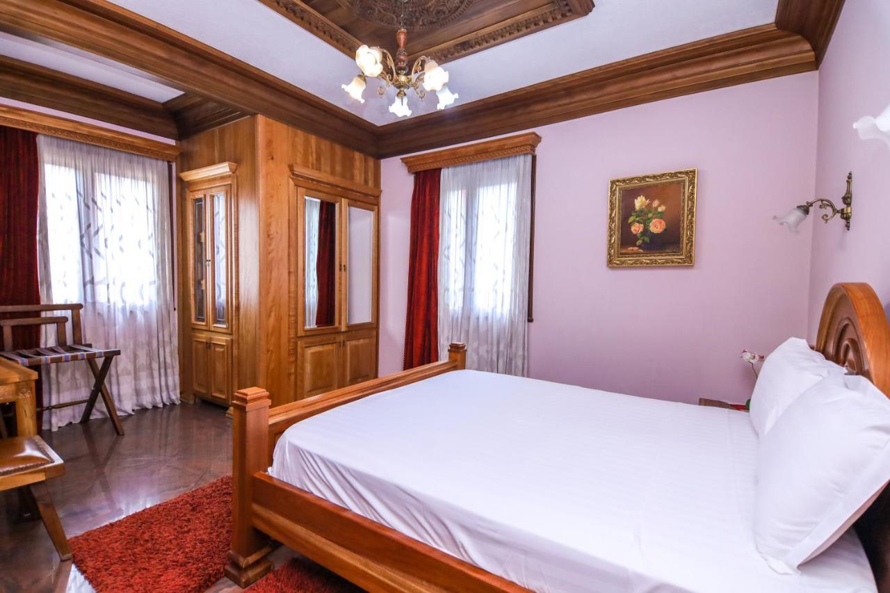 Brilant Antik Center Hotel Tiranë Luaran gambar