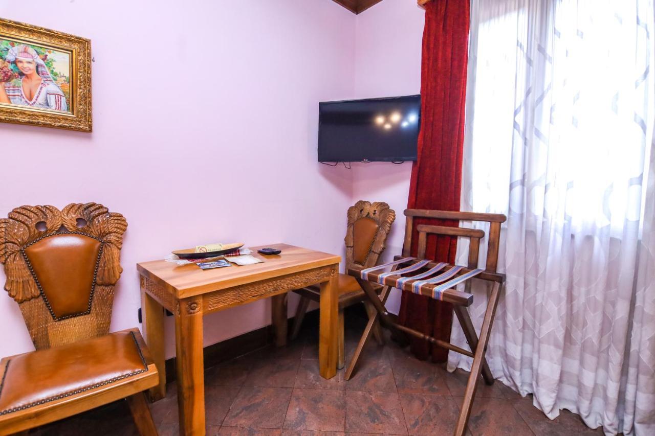 Brilant Antik Center Hotel Tiranë Luaran gambar