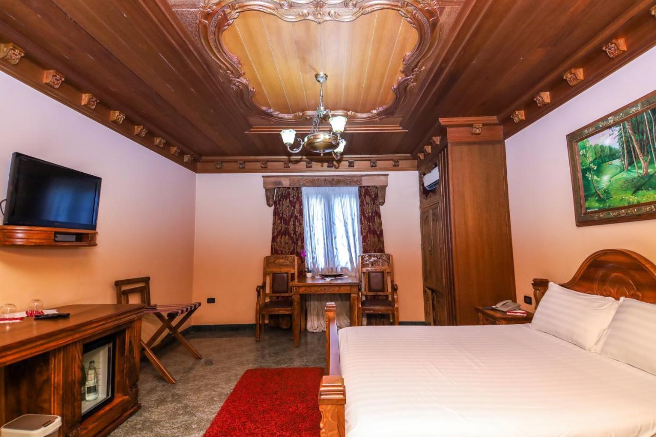 Brilant Antik Center Hotel Tiranë Luaran gambar