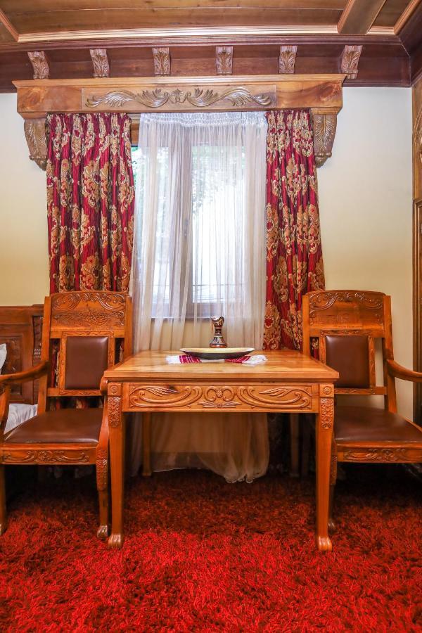 Brilant Antik Center Hotel Tiranë Luaran gambar